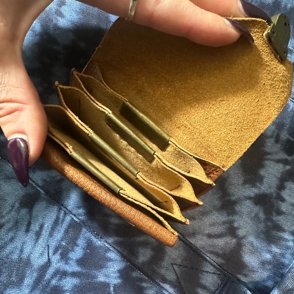 Duluth Trading Co. leather accordian wallet - Picture 6 of 7